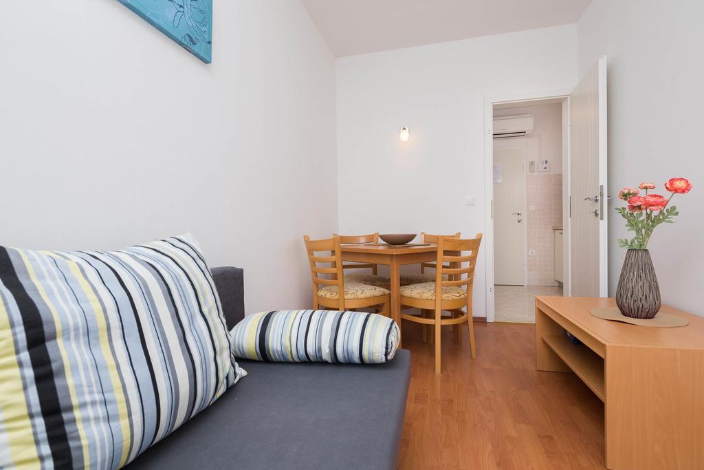 Beachfront Apartments Lara أوميس المظهر الخارجي الصورة