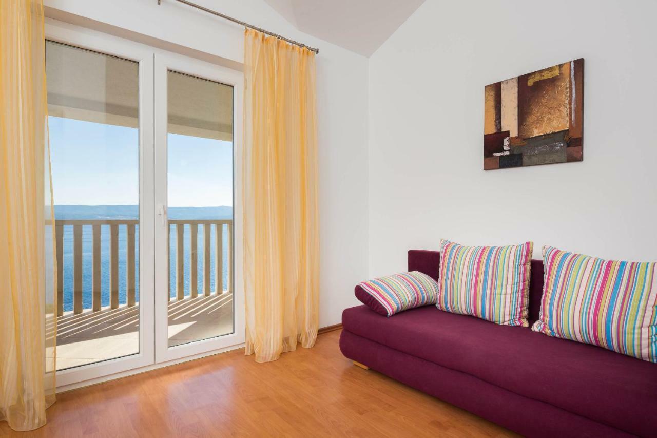 Beachfront Apartments Lara أوميس الغرفة الصورة